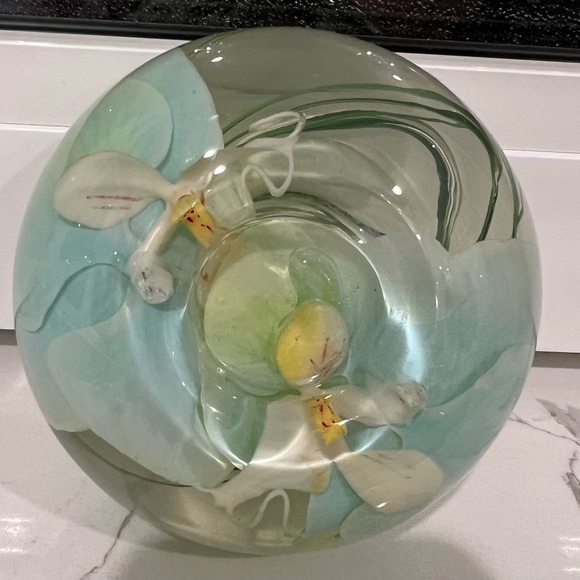 Emilio Robb’s Pink Orchid Candle Holder.  Green Orchid holder is not available. - Picture 6 of 7